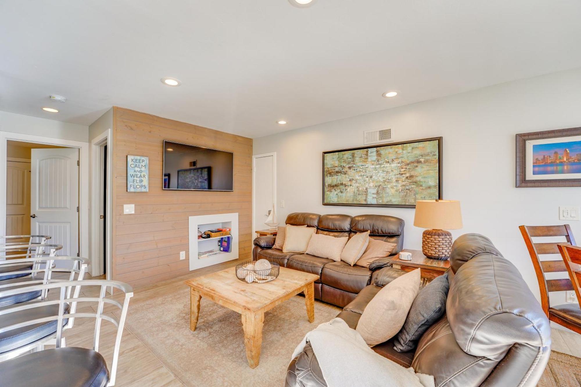 Stunning Beach Home - Large Patio, Parking, Ac & Dog Friendly! 圣地亚哥 外观 照片